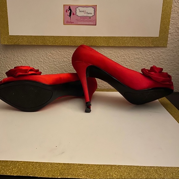“ Nine West” Red Heels size “ 8 m “ - Picture 11 of 11